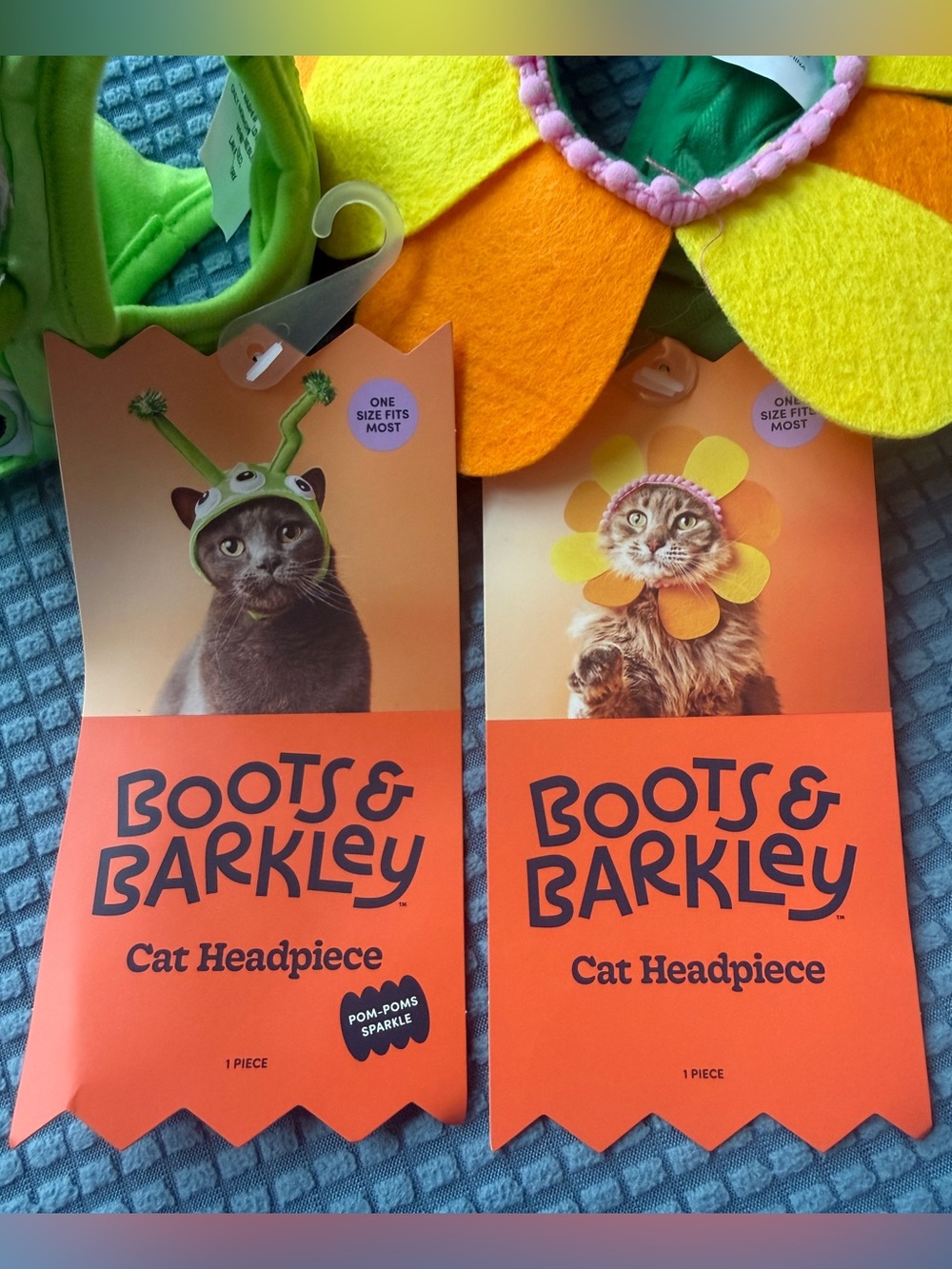 NEW HALLOWEEN 2 Boots & Barkley Cat Headpiece Costumes. Alien & flower.